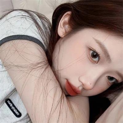 春闺三凤